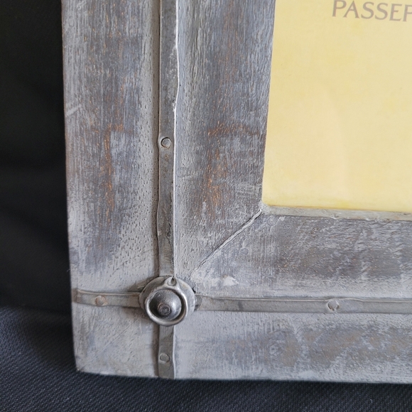 Rustic Gray Metal And Wood Quality Photo Frame - Picture 3 of 11
